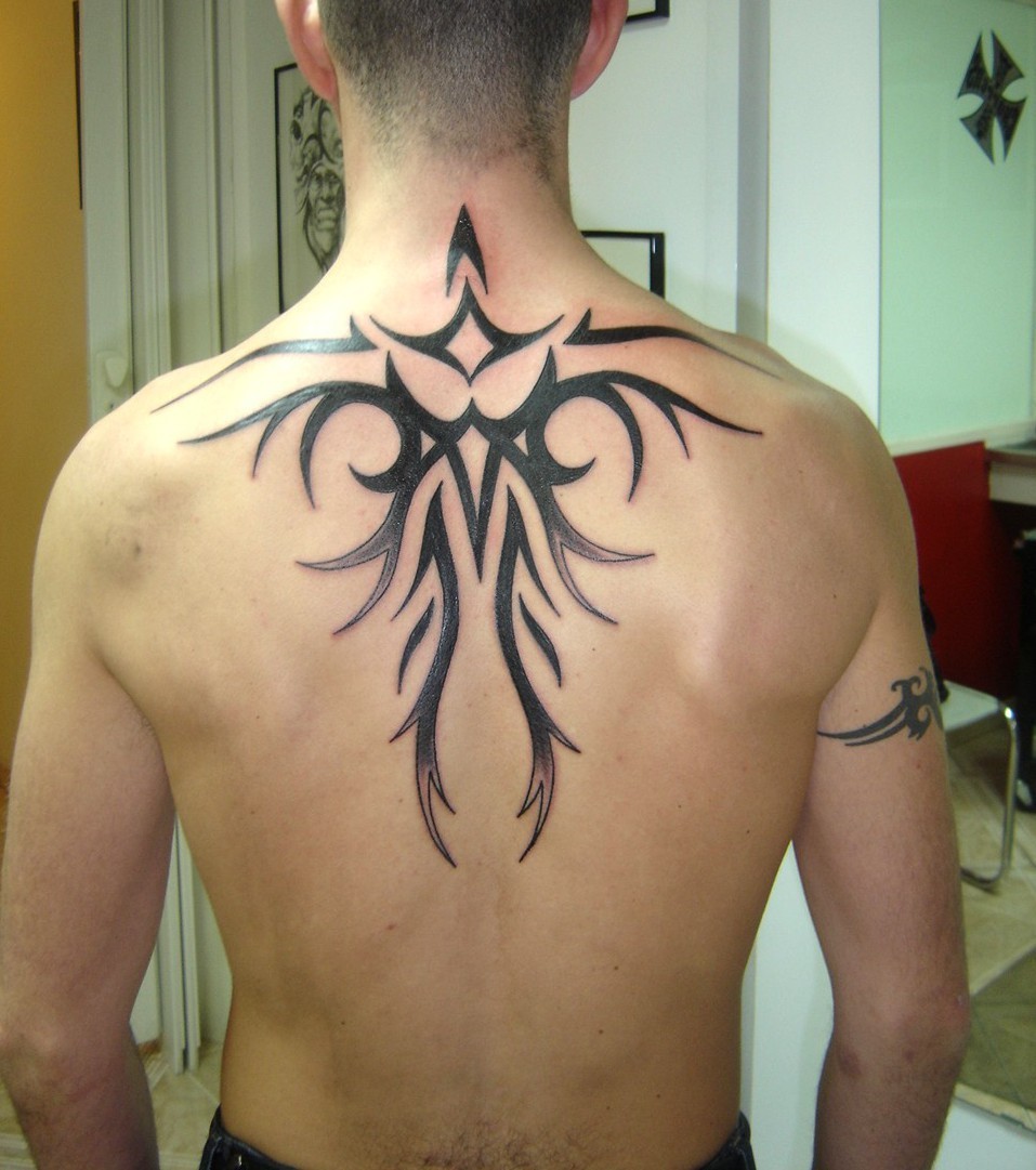 tatouage tribal dos